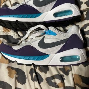 Women’s Nike Air 90